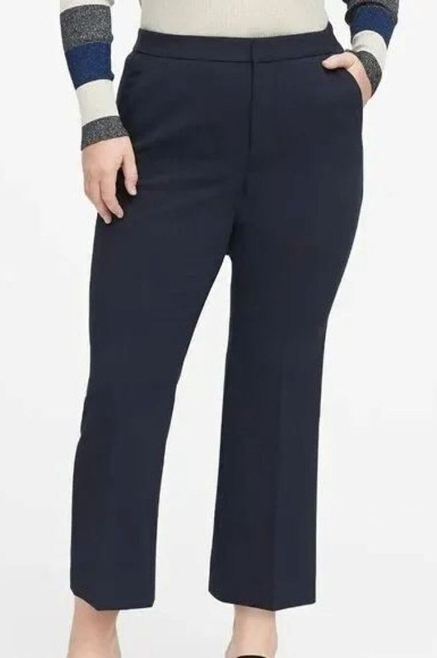 BANANA REPUBLIC Women's Navy High rise Crop Flare Pants | Size 18 L | NWT